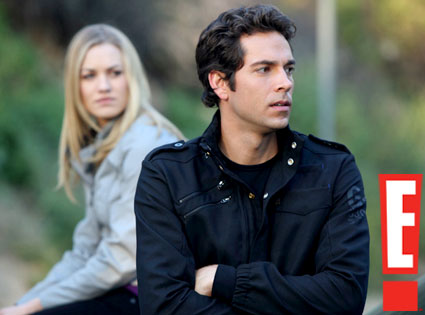 Chuck, Zachary Levi, Yvonne Strahovski Chuck, Zachary Levi, Yvonne Strahovski